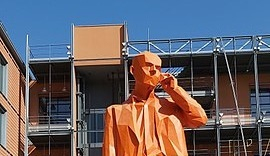 Sculpture installée en 2006 à la cité internationale de Lyon, et faisant partie du travail plus global "Les habitants" de Xavier Veilhan (constitué de 6 œuvres) 